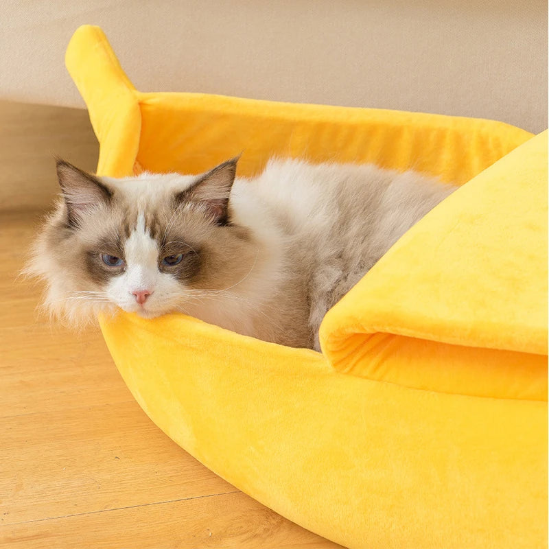 Cozy Banana Bed – Warm Pet House for Cats & Small Dogs, Plush Mat & Portable Kennel