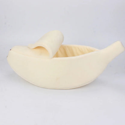 Cozy Banana Bed – Warm Pet House for Cats & Small Dogs, Plush Mat & Portable Kennel