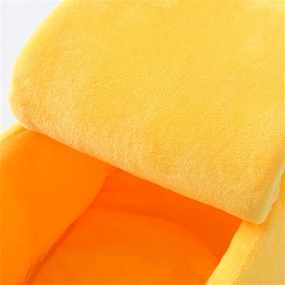 Cozy Banana Bed – Warm Pet House for Cats & Small Dogs, Plush Mat & Portable Kennel