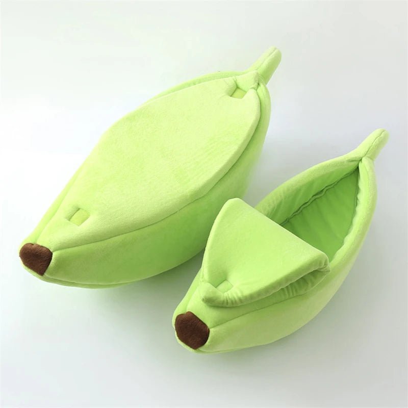 Cozy Banana Bed – Warm Pet House for Cats & Small Dogs, Plush Mat & Portable Kennel